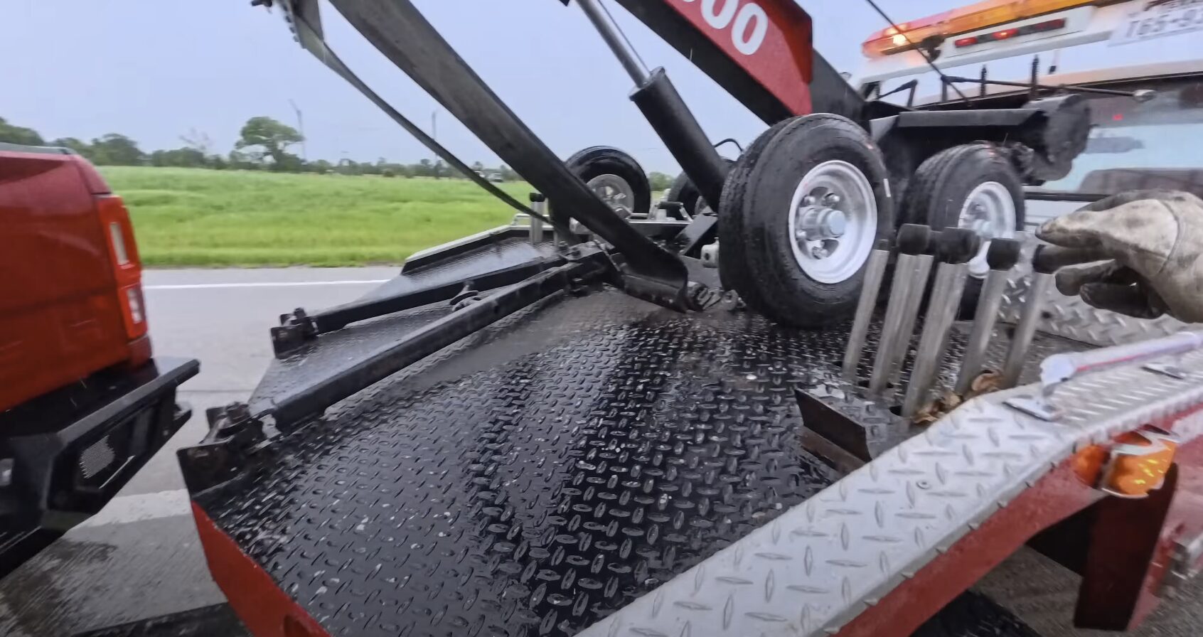 Emergency Towing Response - Professional roadside rescue in Palmview, TX Emergency towing truck responding to roadside breakdown in Palmview, TX